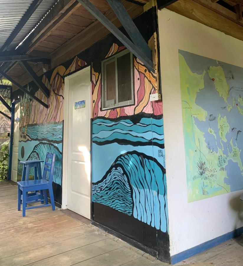 Surf Camp Hotel Bocas Town Exterior foto