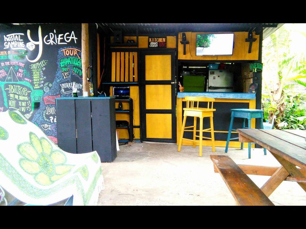 Surf Camp Hotel Bocas Town Exterior foto